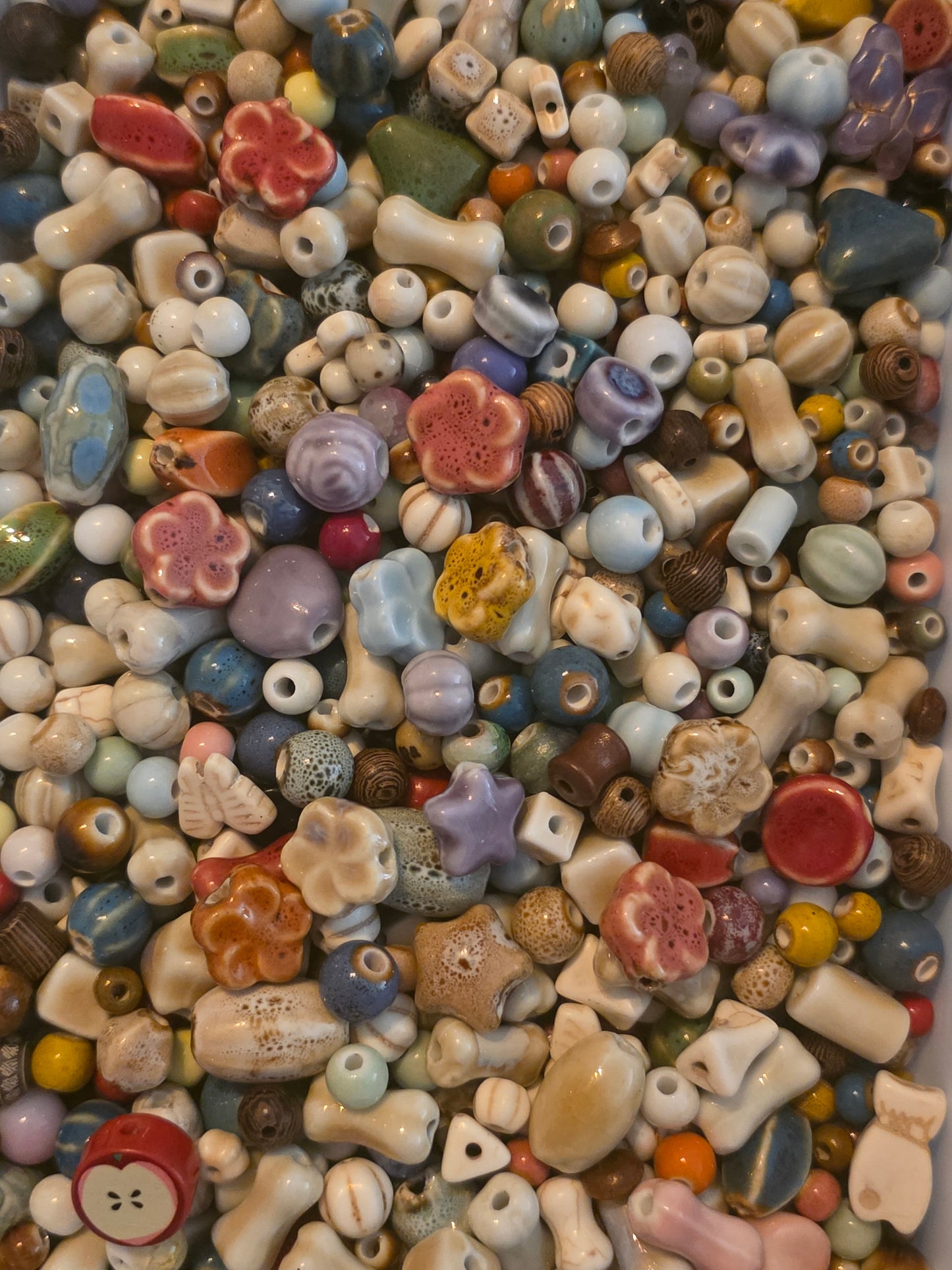 (BUY 1 GET 1) Ceramic beads mix